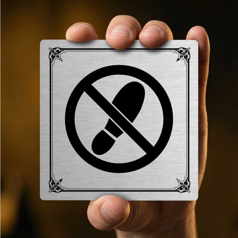 Zákaz vstupu v obuvi, 148x148mm, pergamen, Utah